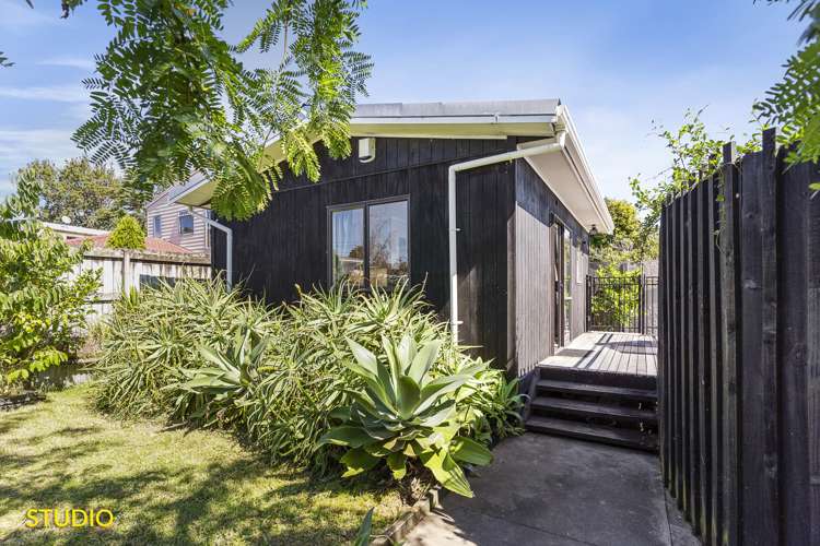 86 Godley Road Green Bay_9