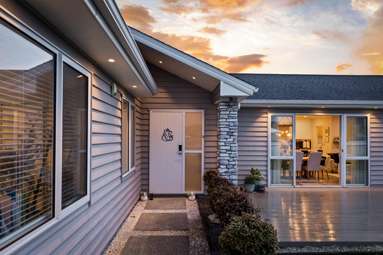 8 Gemscott Crescent_2