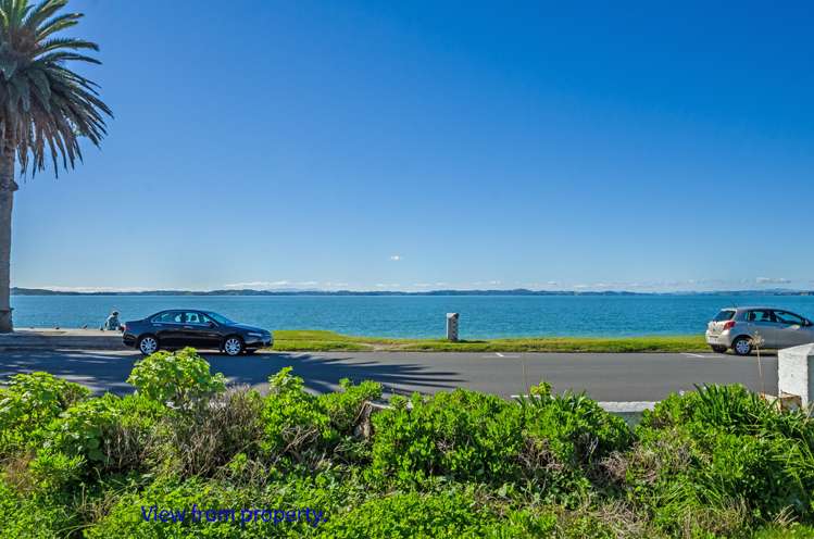 18 The Esplanade Eastern Beach_3