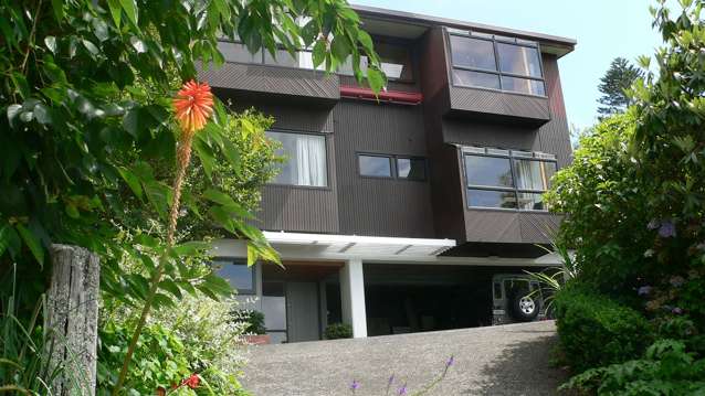 Ready to move in - Furnished Remuera Studio