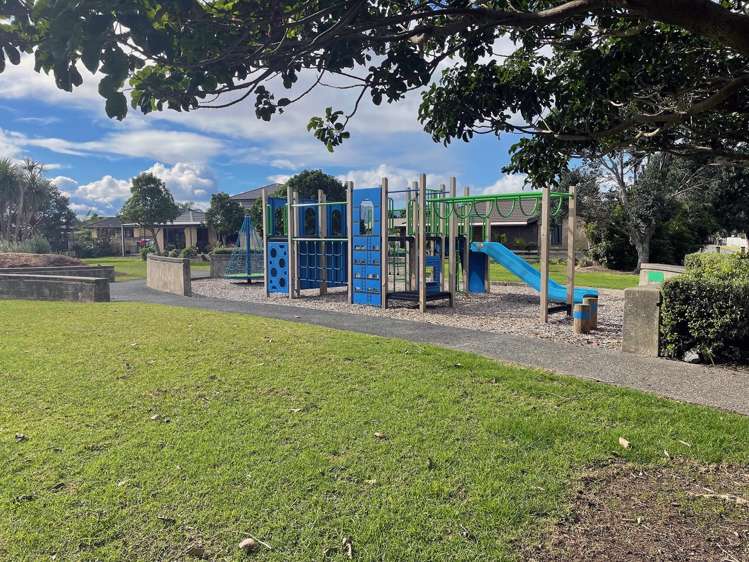 3 Endeavour Place One Tree Point_17