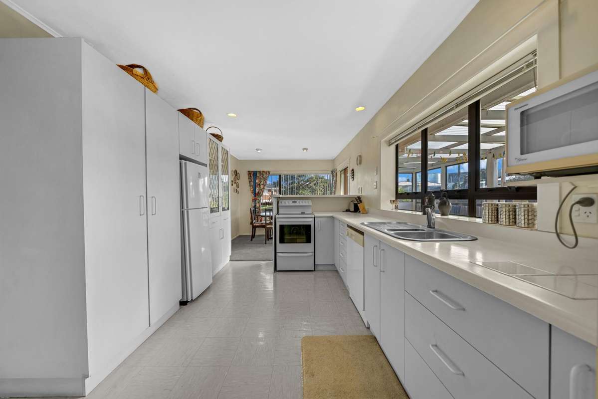 36 Greenmeadows Avenue_3