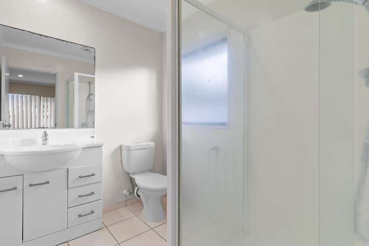 2 Brosna Place East Tamaki_15