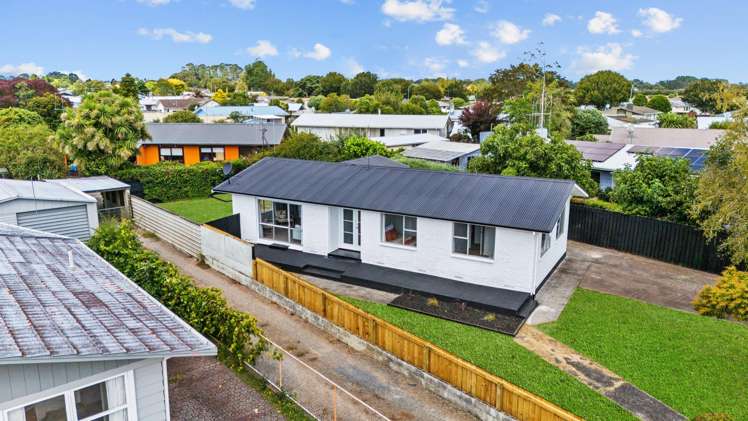 16 Rhonda Avenue Deanwell_3