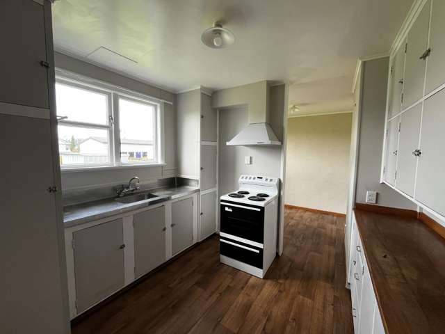 4 Devon Crescent 10985_1