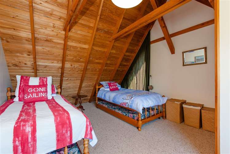 15 Tirimoana Terrace Anakiwa and Surrounds_12