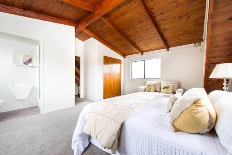 220 Solar Road Glen Eden_9