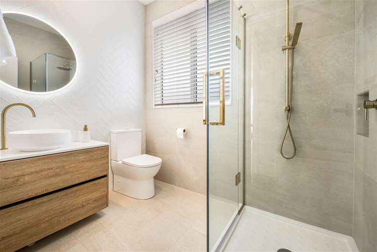 16 Walsh Road Wainui_23