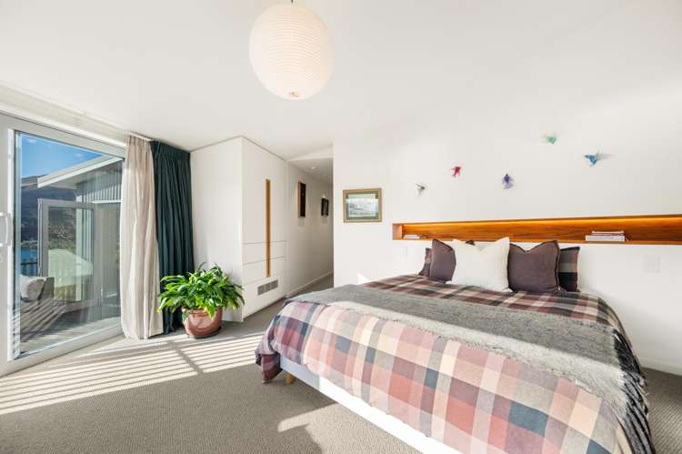 240 Peninsula Road Kelvin Heights_15