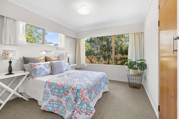 1 Sunshine Rise Raglan_2