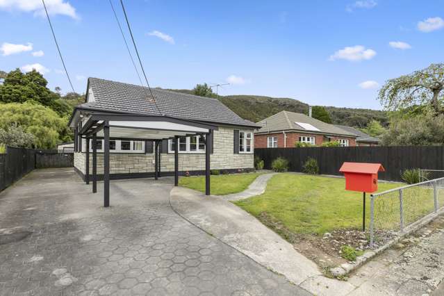 66 Waddington Drive Naenae_1