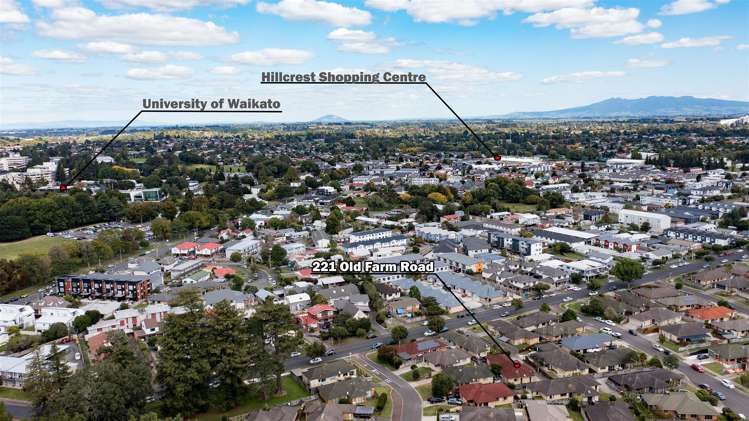 221 Old Farm Road Hamilton East_20