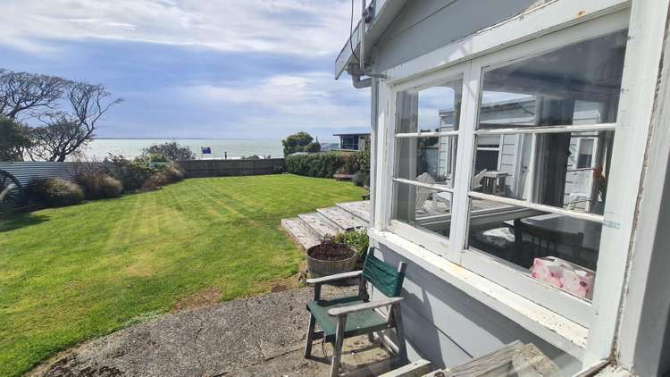 11 Moana Street Riverton_12