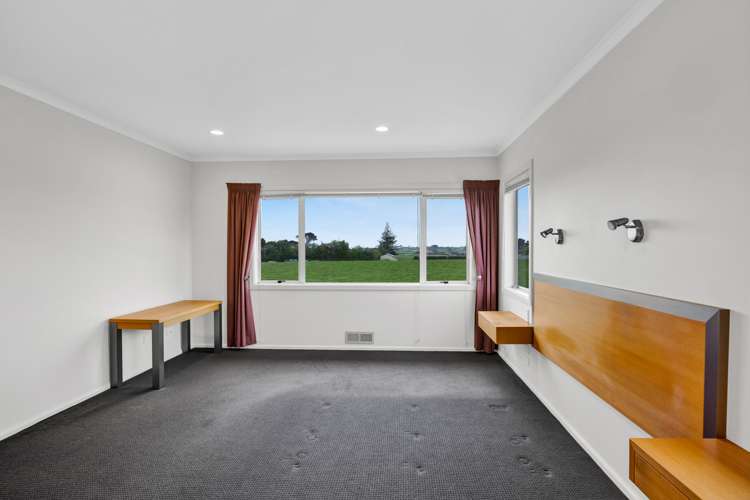 8 Edna Wills Place Hawera_25