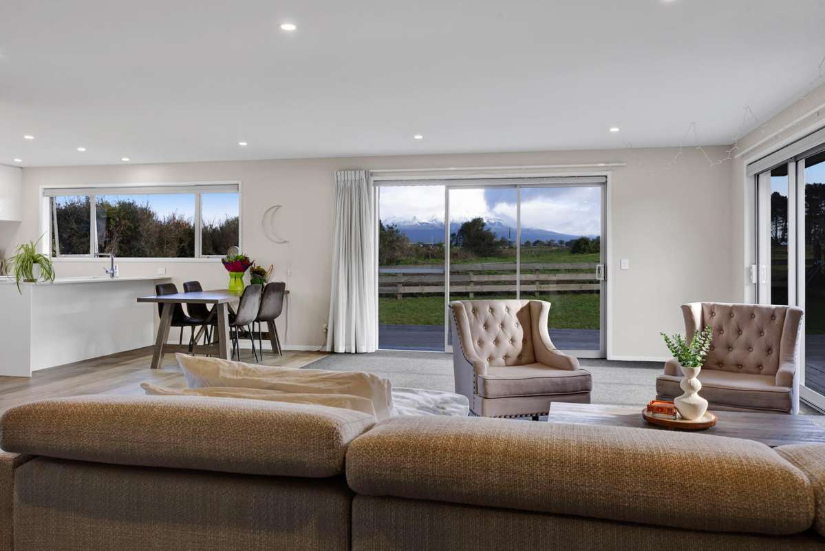 9 Midsummer Avenue_2