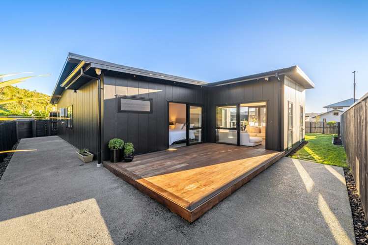 12 Kaiaho Close Aotea_12