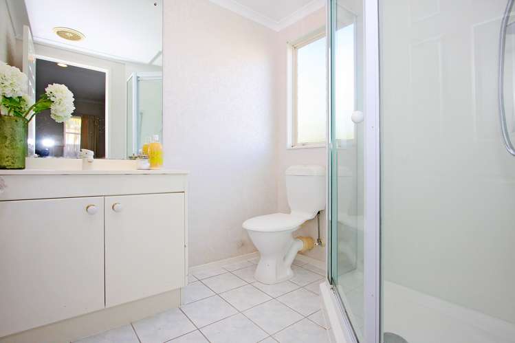 172 Botany Road Botany Downs_13