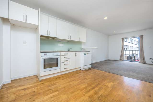 4/70 Randolph Street Eden Terrace_2