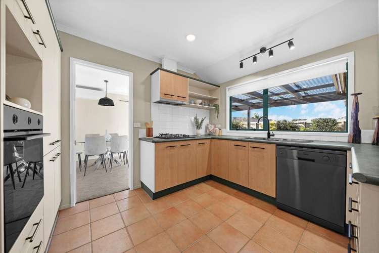3 Russett Grove Henderson_9