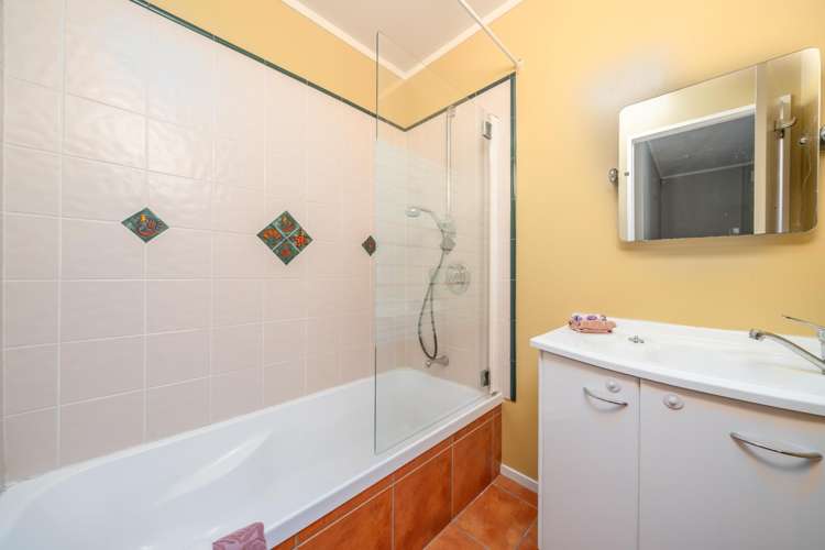 5 Ashfield Grove Churton Park_12