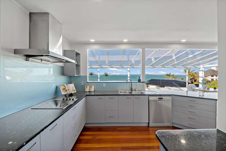 16 Burford Place Mellons Bay_22