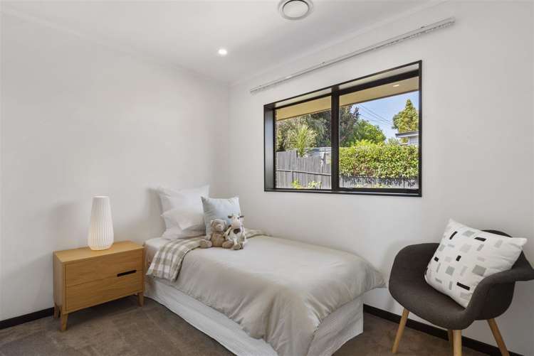 1/870 Beach Road Waiake_16