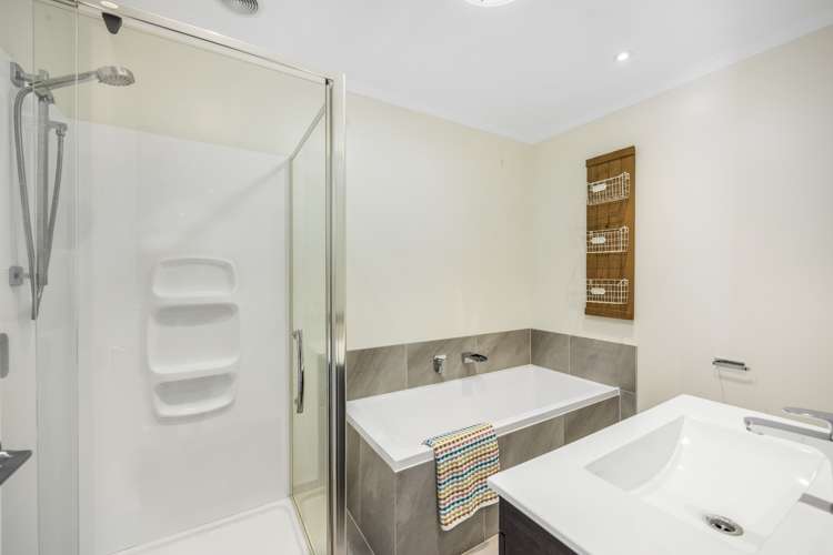 35 Andrew Jack Road Silverdale_12