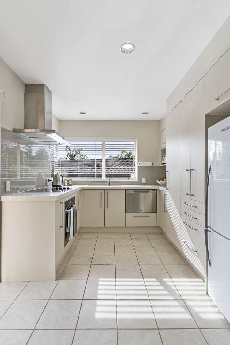 6 Lochend Place Highland Park_12