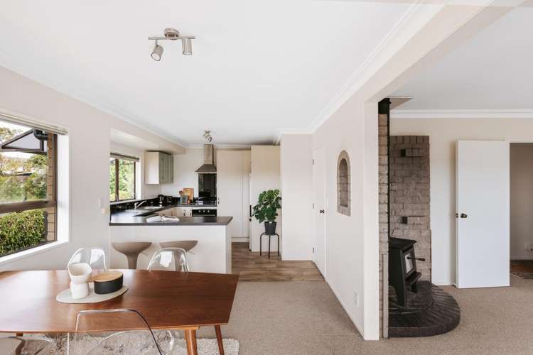 73 Sutherland Road Brookfield_12