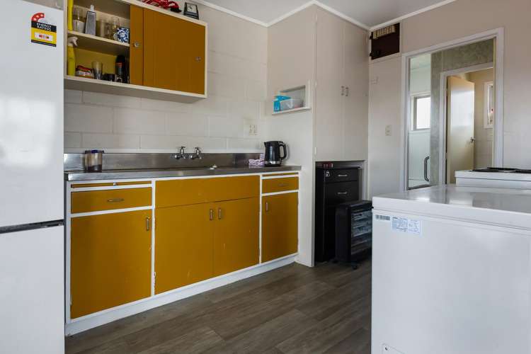 15/61 South Road_3