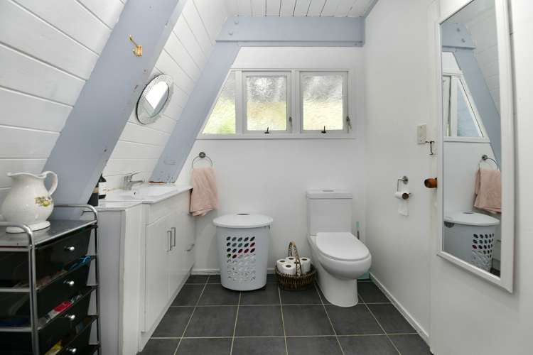 10a Win Grove Hatfields Beach_13