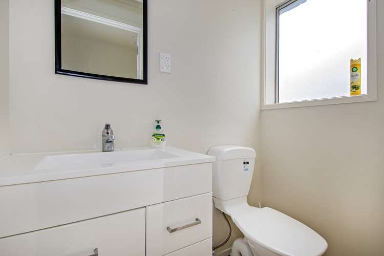37 Dundas Road Riverside_14