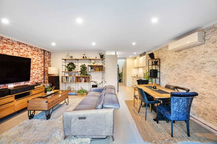 8 Gilbert Hall Way Swanson_11