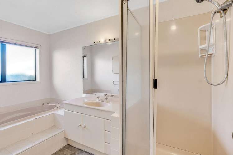 31a The Esplanade Eastern Beach_14