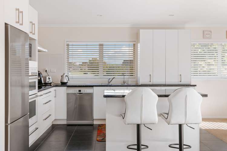 15 Parkland Rise Omokoroa_3