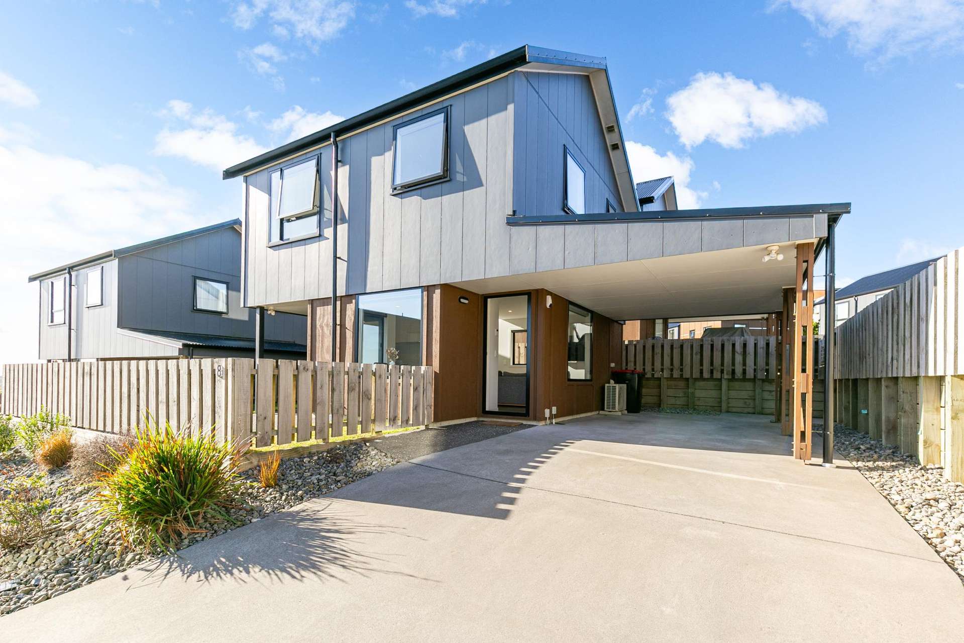 8 Astelia Way Woodridge_0