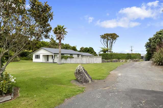 GORGEOUS COASTAL LIFESTYLE WITH XL GARAGING