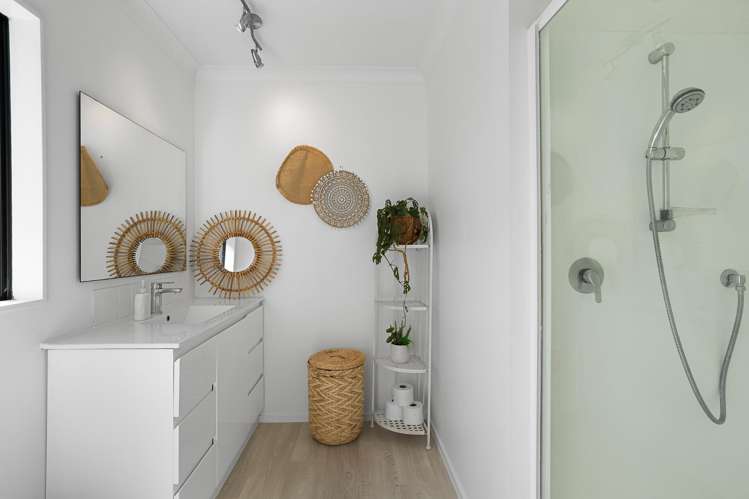 13a Wellesley Road Mangere Bridge_16