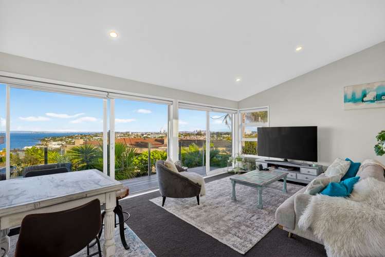 1/64 Seaview Road Castor Bay_10