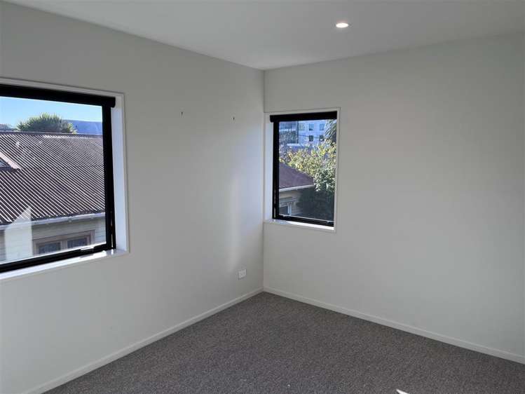 2/20 Dickens Street Addington_9