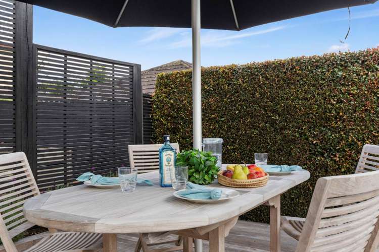 278 Hill Road The Gardens_13