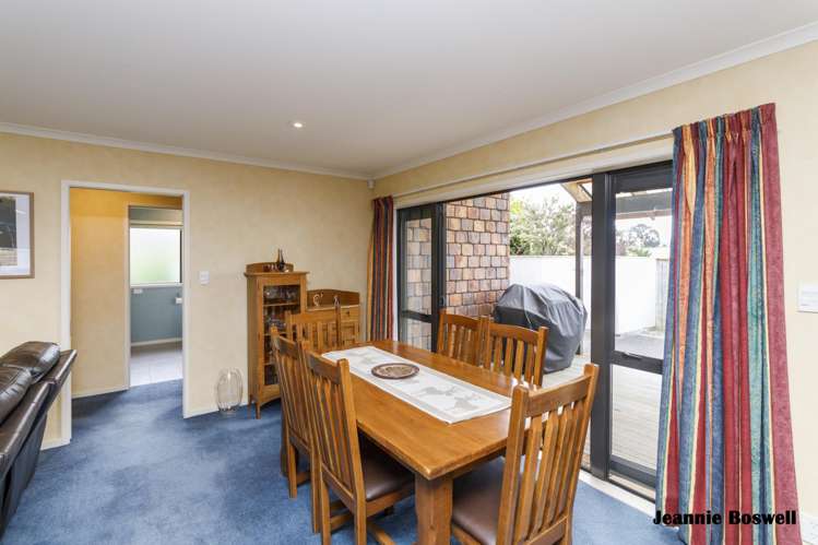 3 Walnut Grove Kelvin Grove_5