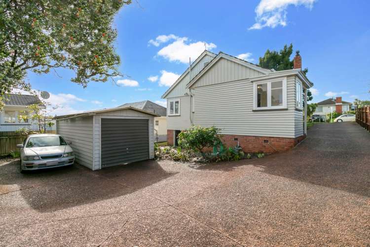 17 Carlton Street Hillsborough_13