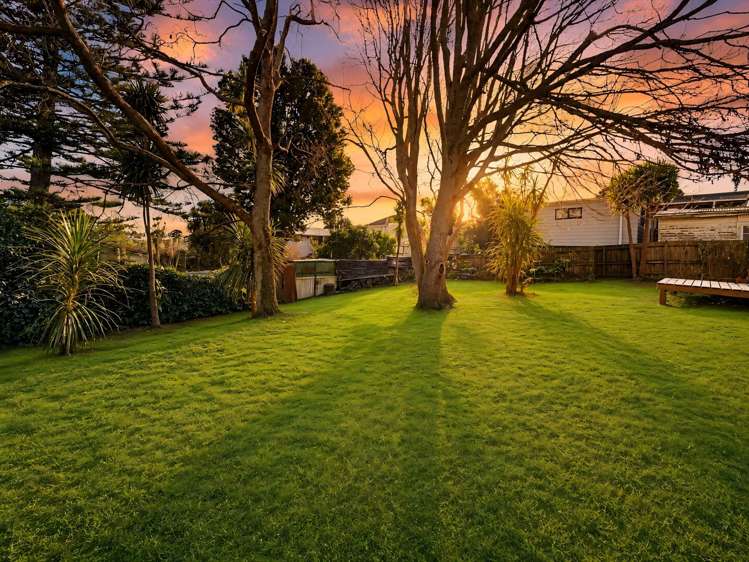 19 Sherwood Avenue Te Atatu South_23