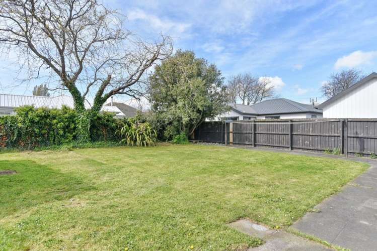 2 Davis Place Woolston_22