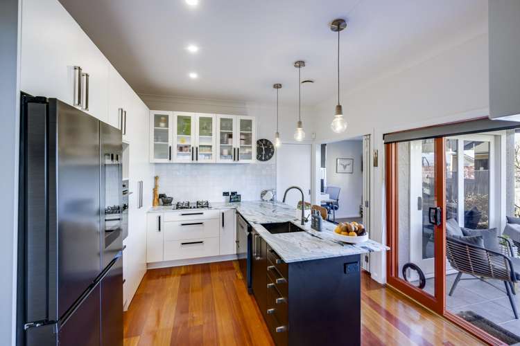 10 Dolbel Street Taradale_12