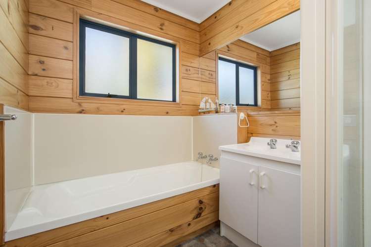 499 Seaforth Road Bowentown_12
