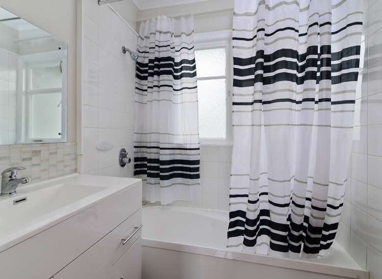 23 Russell Road Fairy Springs_9