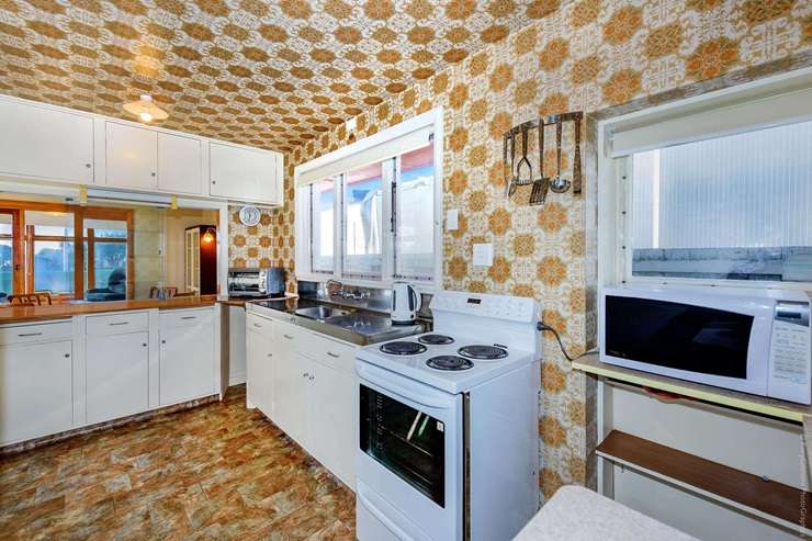 A two-bedroom house on Marine Parade, in New Brighton, Christchurch, sold under the hammer this week for $830,000. Photo / Supplied