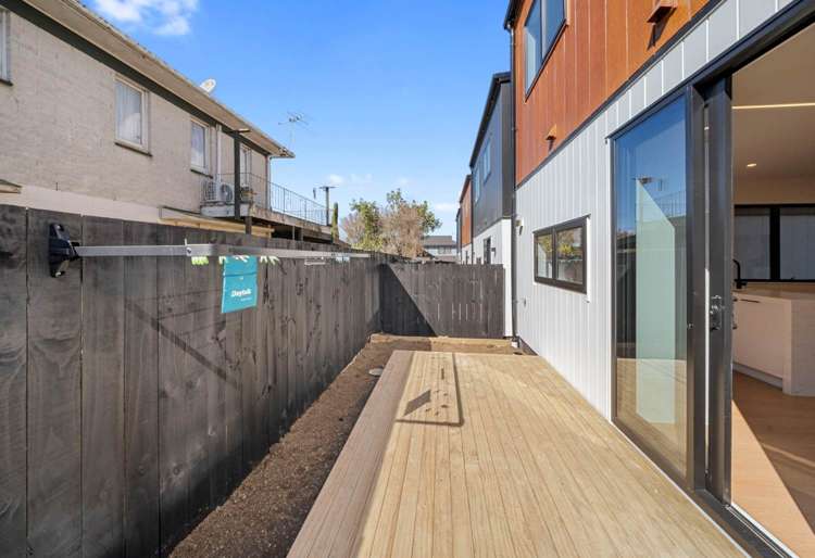 4/32 Bradbury Road Botany Downs_18